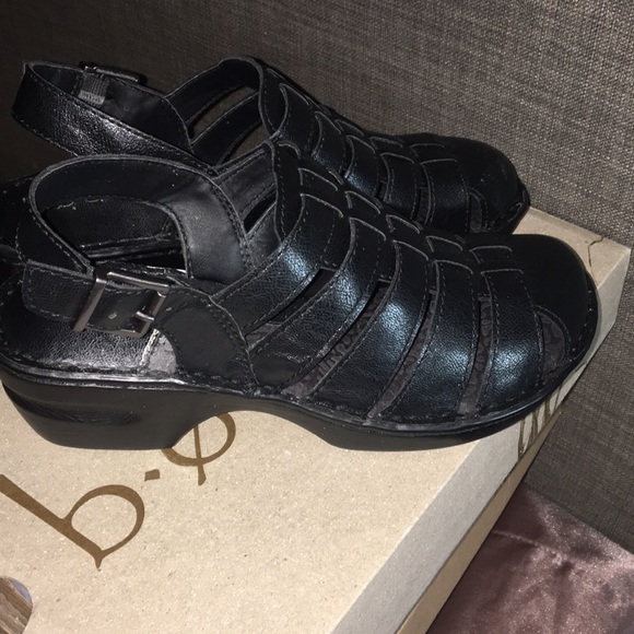 Shoes - Picture 2 of 3